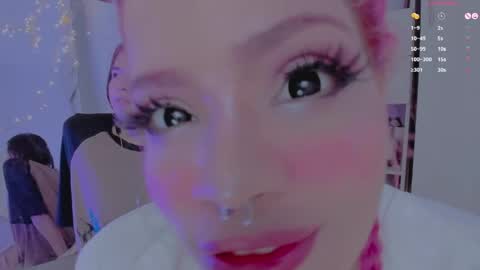 Collinns online show from May 23, 7:59 am