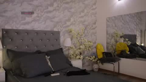 AmyDiamond online show from June 20, 8:04 pm