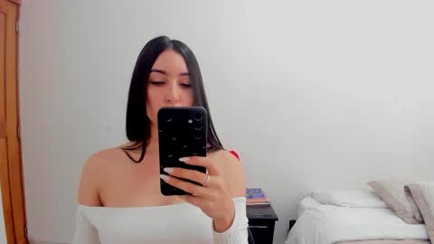 Snapshot of ana_castilo chatting on September 14, 1:01 pm Ana  IG an castillo 1 online show from September 14, 1:01 pm