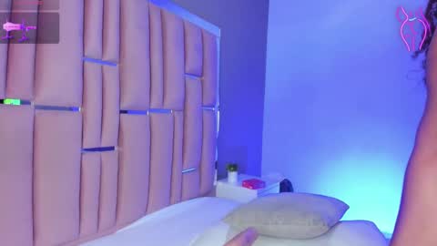 ana_hank_ online show from September 13, 6:16 am