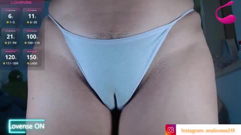 Snapshot of ana_loveee chatting on October 19, 3:33 am Ana lopez - Cameltoe girl  online show from October 19, 3:33 am