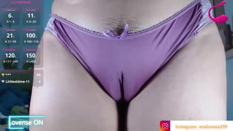 Snapshot of ana_loveee chatting on October 24, 3:40 am Ana lopez - Cameltoe girl  online show from October 24, 3:40 am