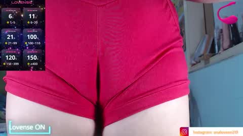 Snapshot of ana_loveee chatting on September 13, 9:39 pm Ana lopez - Cameltoe girl  online show from September 13, 9:39 pm