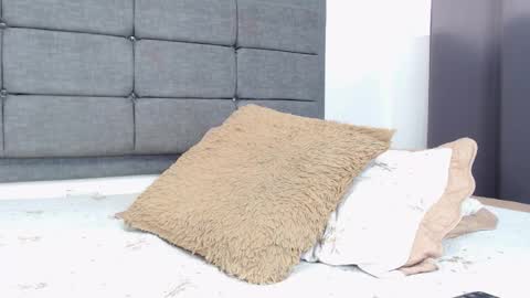 Ana Paula online show from December 5, 1:09 pm