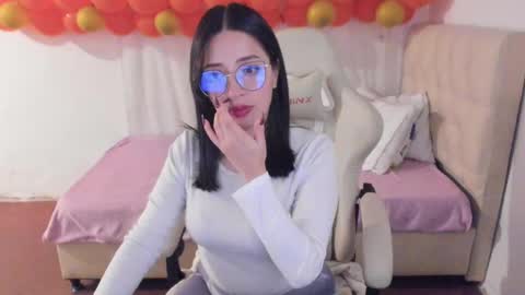 Im anna but you can call me as you want online show from February 21, 12:38 am