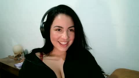anabelenogueira1 online show from June 13, 4:39 pm