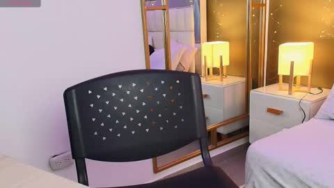 Anahi  online show from September 8, 7:35 pm