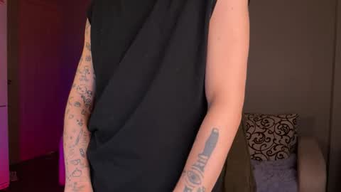 simon online show from October 3, 8:06 pm