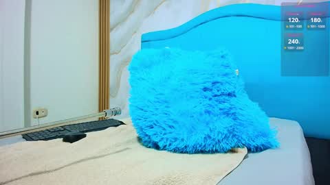 A N A P A U L A online show from October 9, 9:42 pm