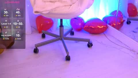 Snapshot of anarhodes chatting on March 6, 7:25 am Anna online show from March 6, 7:25 am