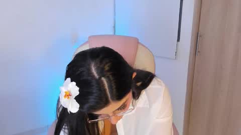 Anastacia online show from February 16, 12:20 am