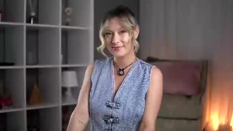 AnastasiaMills online show from June 17, 9:53 pm