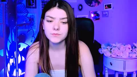 Ana online show from February 9, 1:26 pm