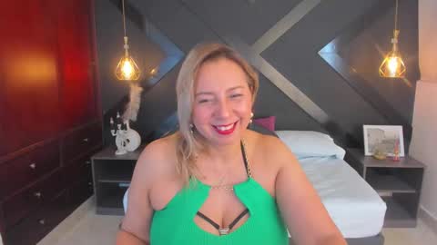 A N D R E online show from October 4, 2:53 am