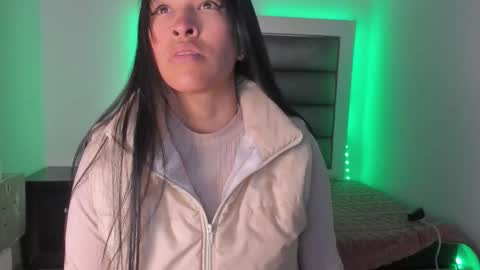 Snapshot of andrea_brunette_ chatting on October 13, 1:13 pm andrea_brunette_ online show from October 13, 1:13 pm