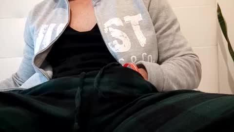 andrea_feetlover online show from November 25, 8:51 pm