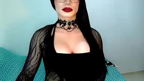 andreavzl online show from August 8, 8:24 am