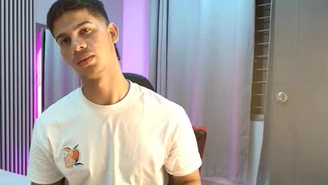 Snapshot of andres_stud chatting on September 13, 3:42 am andres_stud online show from September 13, 3:42 am