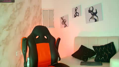 andres_stud online show from December 20, 6:53 am