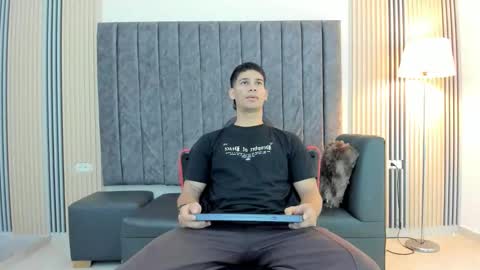 Snapshot of andres_stud chatting on September 15, 4:47 am andres_stud online show from September 15, 4:47 am