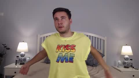 Justin Andrew online show from September 13, 9:12 am