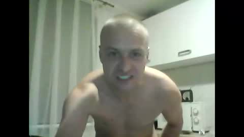 andrew3356577 online show from October 4, 1:25 am