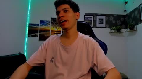 andrew_2811 online show from October 28, 12:11 am