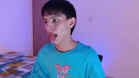 Andrew Courtz online show from April 4, 7:54 pm