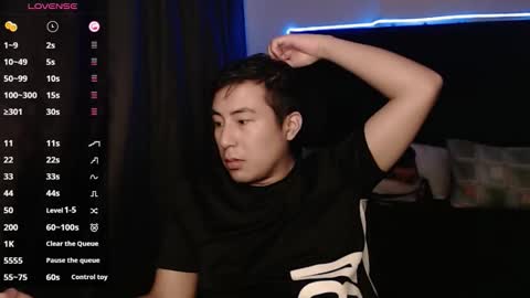 andrewmhilton_ online show from September 17, 6:28 am