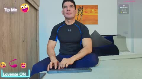 andrewstelee online show from October 3, 3:37 am