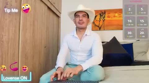 andrewstelee online show from December 5, 2:00 am