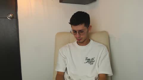 andy_collins__ online show from March 23, 11:32 pm