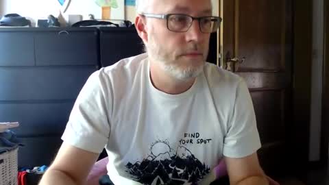 Snapshot of andyberg8 chatting on September 18, 2:21 pm Andy online show from September 18, 2:21 pm