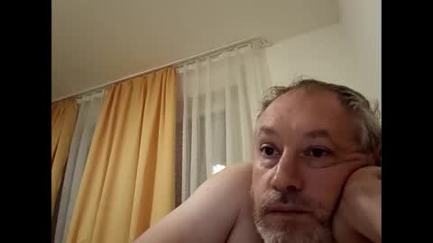 Snapshot of andyberg8 chatting on December 4, 6:49 am Andy online show from December 4, 6:49 am