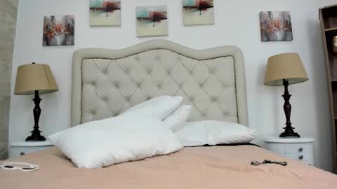 andyxibrat online show from February 4, 11:30 pm