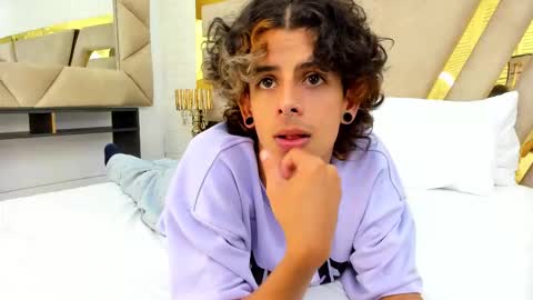 andyxibrat online show from October 3, 8:06 pm