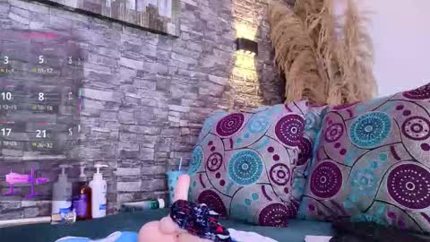 Anell online show from September 11, 4:03 am