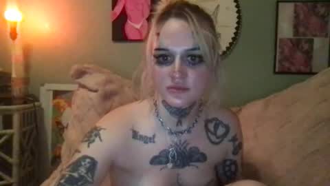 ang3lmorgu3 online show from December 18, 1:45 am