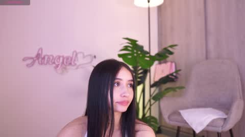 Angel online show from September 19, 6:00 pm