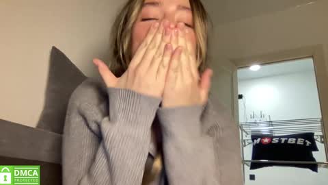 Greetings  Jess online show from December 23, 3:22 pm