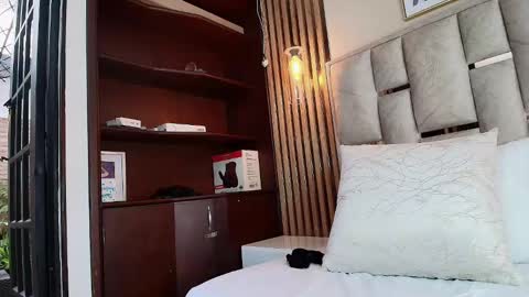 Nicolle  online show from September 18, 12:20 pm