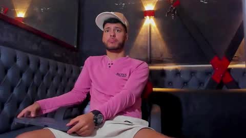 angel_villareal_ online show from March 13, 5:11 am