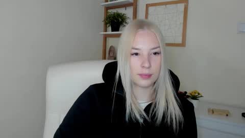 Angela online show from February 3, 6:51 am