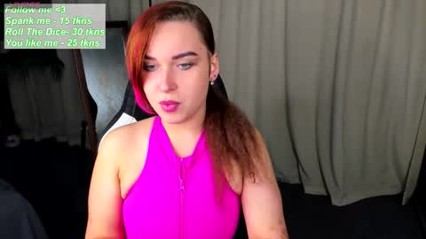Snapshot of angela_coy chatting on October 17, 8:02 pm angela_coy online show from October 17, 8:02 pm