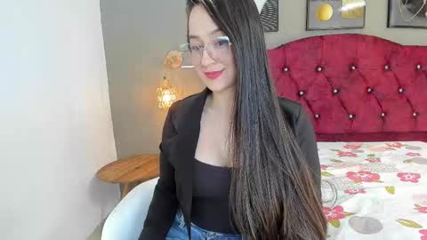 angela_nix online show from January 6, 5:28 pm