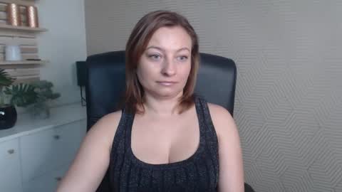 Angela online show from October 21, 5:45 am