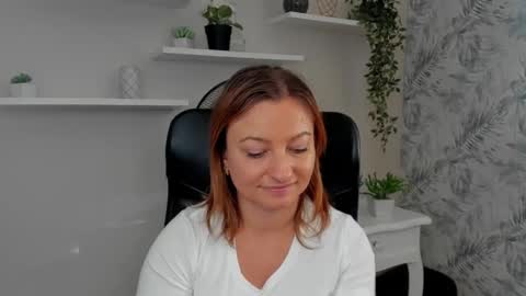 Angela online show from September 12, 1:02 pm