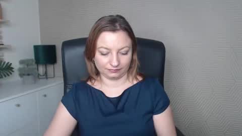 Angela online show from November 27, 7:27 am