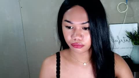 angela_star888 online show from May 9, 1:11 am