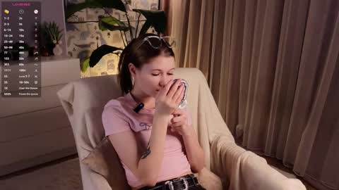 Mary online show from March 23, 1:05 pm